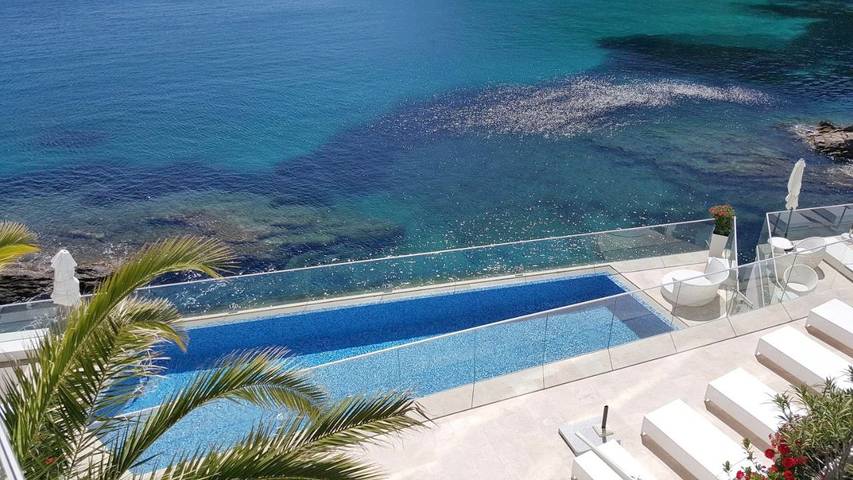 Hôtel pour 5 personnes, avec piscine et jardin, animaux acceptés