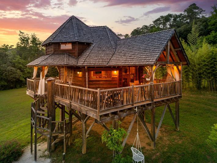 Chambre d’hôte pour 4 personnes, avec sauna et jardin ainsi que piscine et jacuzzi