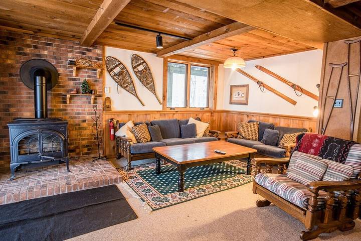 Vacation rental for 20 people, with terrace and hot tub in Upper Peninsula of Michigan