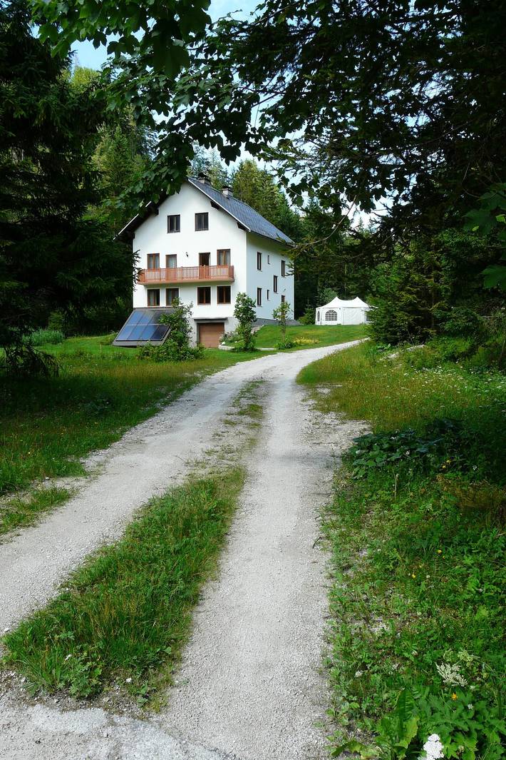 Ferienhaus für 12 Personen, mit Balkon und Garten
