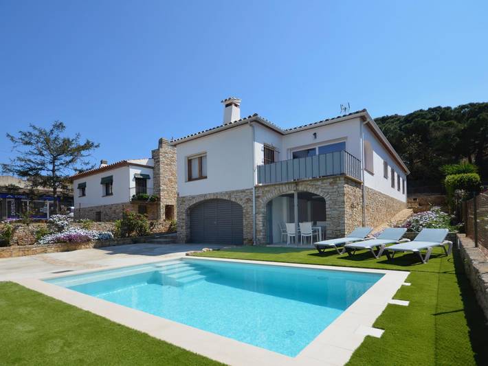 Cottage voor 9 personen, met tuin aan de Costa Brava