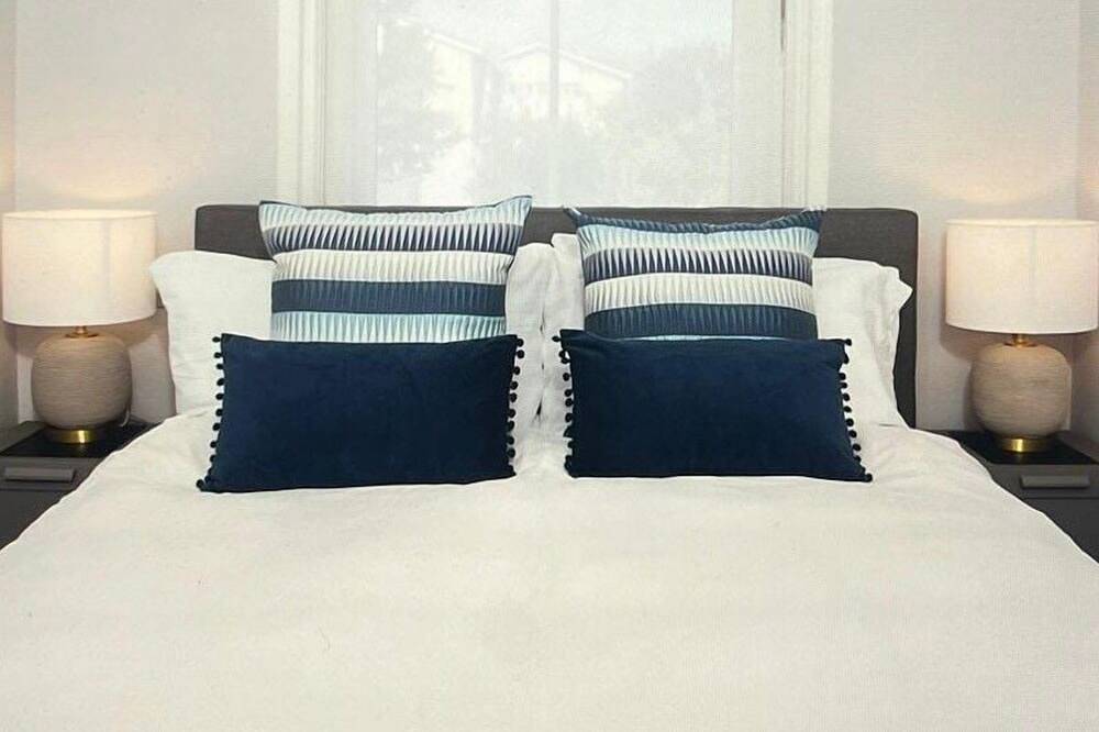 Entire apartment, Eden - Sunshine Suite On The Beach in Parish of Saint Helier, Jersey