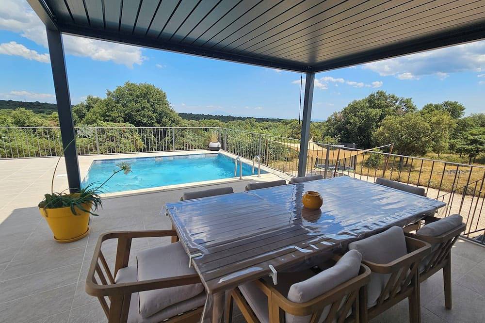 Maison et cadre reposant, vue imprenable sur le Mont Ventoux (piscine + spa) in Bidon, Privas (arrondissement)