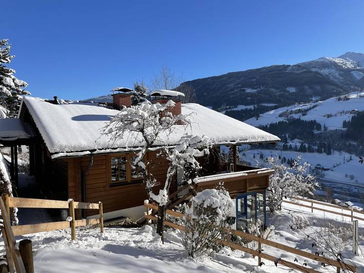 Chalet für 8 Personen, mit Sauna und Pool sowie Garten - 1