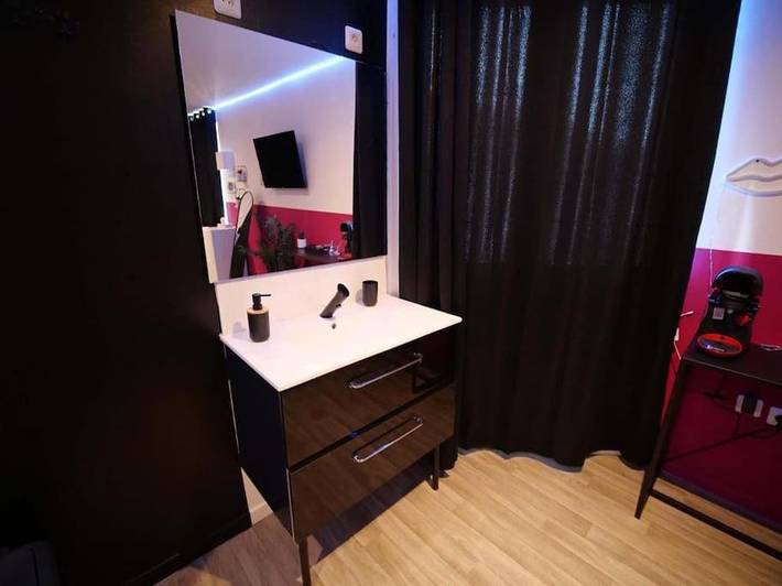 Gîte pour 2 personnes, avec vue et balcon à Croix (homonymie) - 2