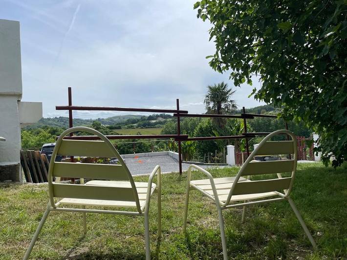Gîte pour 4 personnes, avec vue ainsi que jardin et balcon à Espelette - 4