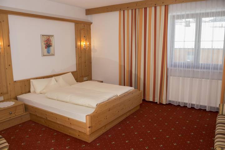 Ferienwohnung für 5 Personen, mit Balkon und Garten sowie Pool in Leutasch - 4