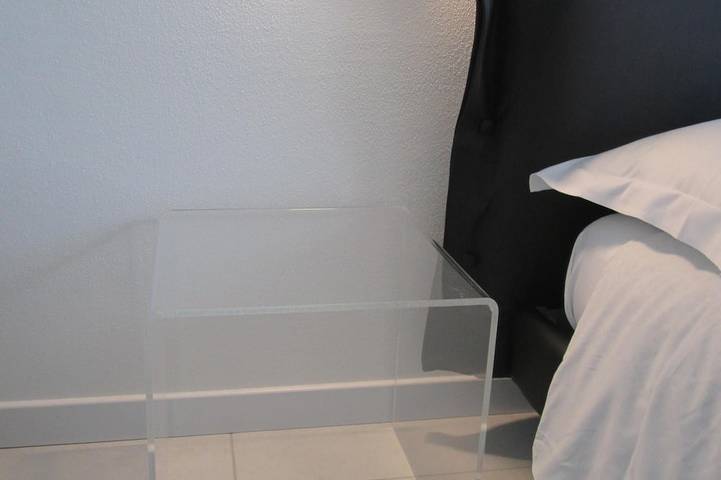 Apartamento entero, Apartamento moderno y luminoso cerca del lago, WiFi, aire acondicionado, jardín, garaje in Riva del Garda, Montañas Garda