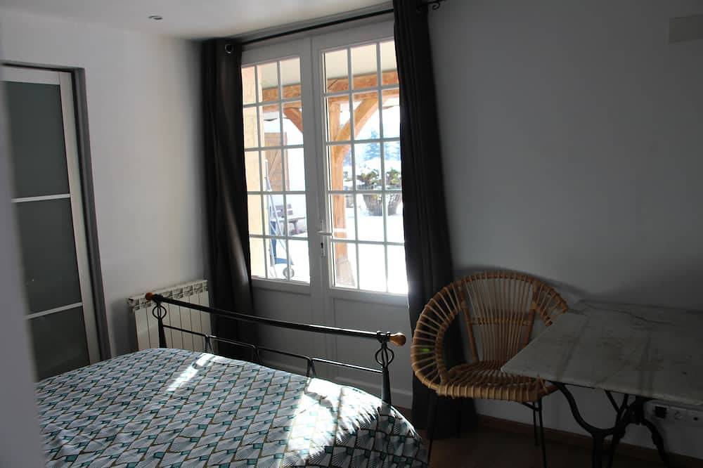 House of the cornua 5min from Lake Genin in Échallon, Nantua