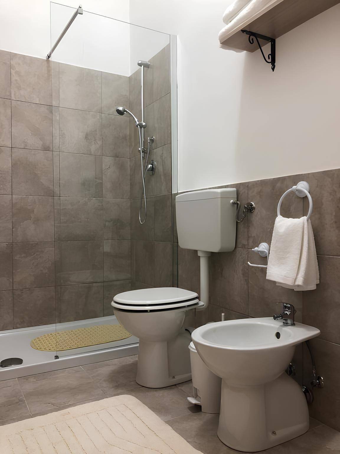 Entire holiday apartment, Flat 'Ange 25' beach location in Schisò, Giardini-Naxos