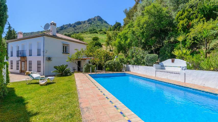 Chalet para 10 personas, con piscina y balcón/terraza en Parque natural de Los Alcornocales - 2