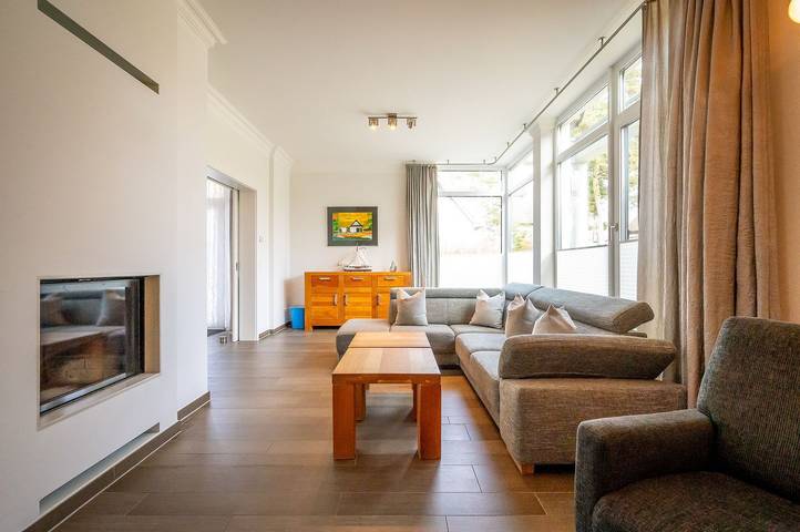 Komfortables, großes Ferienhaus in Karlshagen mit Sauna in Strandnähe in Karlshagen, Usedomer Norden