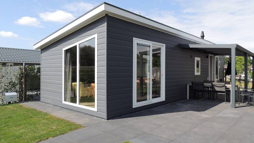 Chalet voor 6 personen, with tuin and zwembad as well as sauna in Voorthuizen