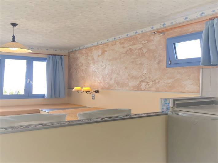 Gîte pour 5 personnes, avec Vue sur l’océan et Balcon/Terrasse ainsi que Jardin et Vue à Chersónissos - 3