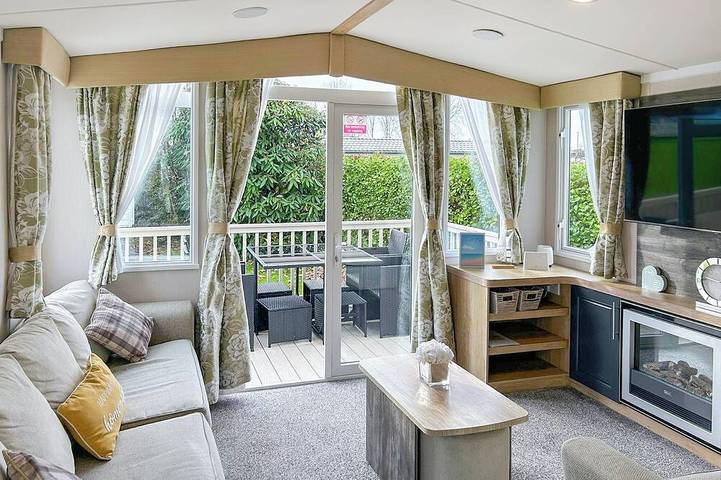 Gîte pour 8 personnes, avec jardin et piscine