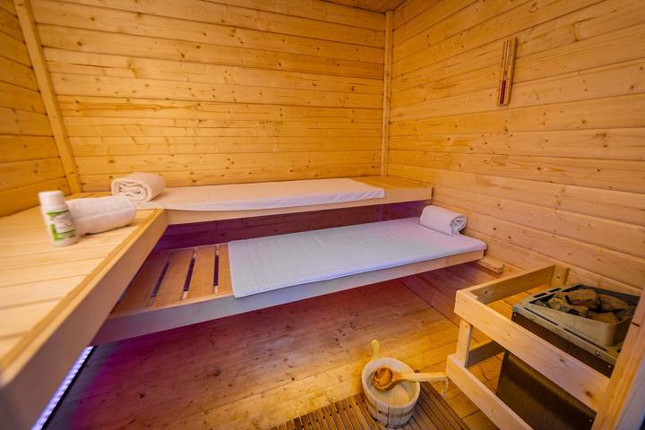 Belmonte Xxl | 38 Guests | Wellness & Entertainment in Bendorf, Landkreis Mayen-Koblenz