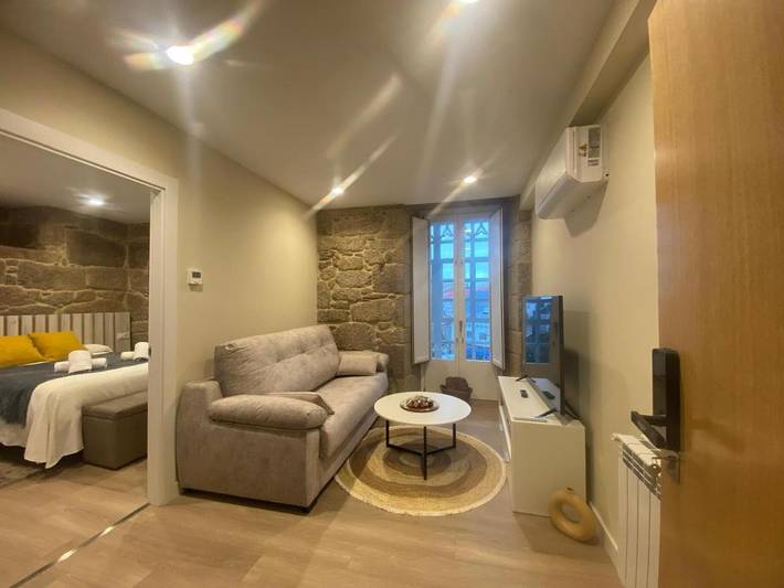 Casa de huéspuedes para 3 personas, con vistas y terraza, Se admiten mascotas en Castro Caldelas