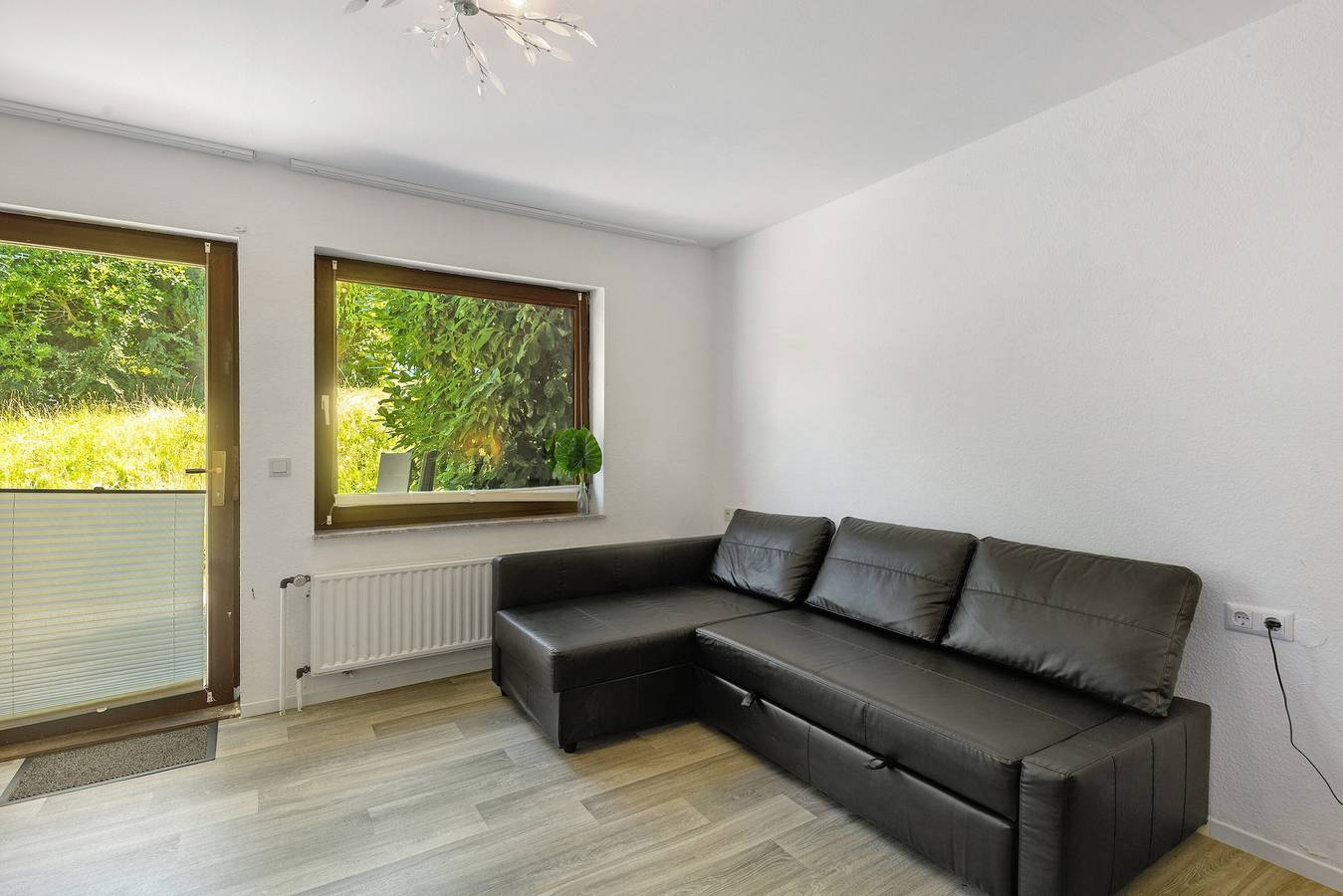 Bungalow 'Leopard' mit gemeinsamer Terrasse, gemeinsamem Garten und Wi-Fi in Niedenstein, Schwalm-Eder-Kreis