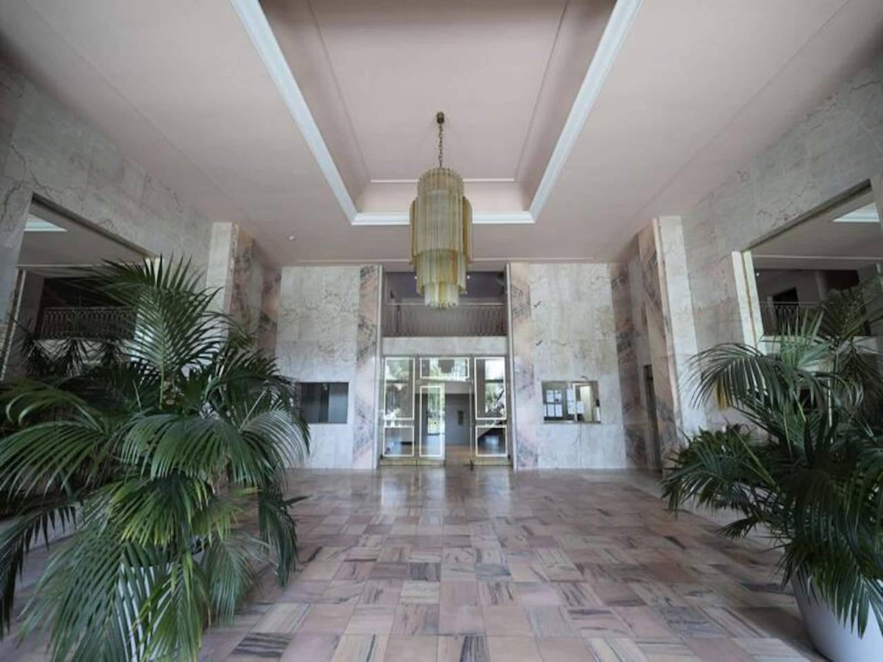 Entire apartment, Apartment in Hermitage with Private Garden in Étaples, Montreuil region