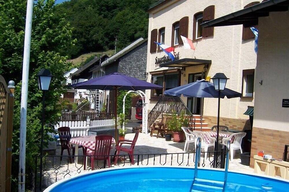 3 - Sterne Ferien - und Selbstversorgerhaus m. Pool und Sauna / Nähe Loreley in Sauerthal, Taunus