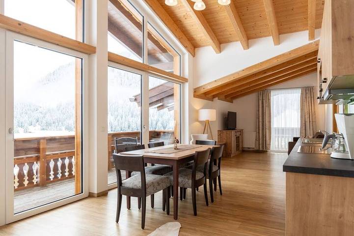 Ferienwohnung für 4 Personen, mit Garten und Balkon, mit Haustier in Nesselwängle