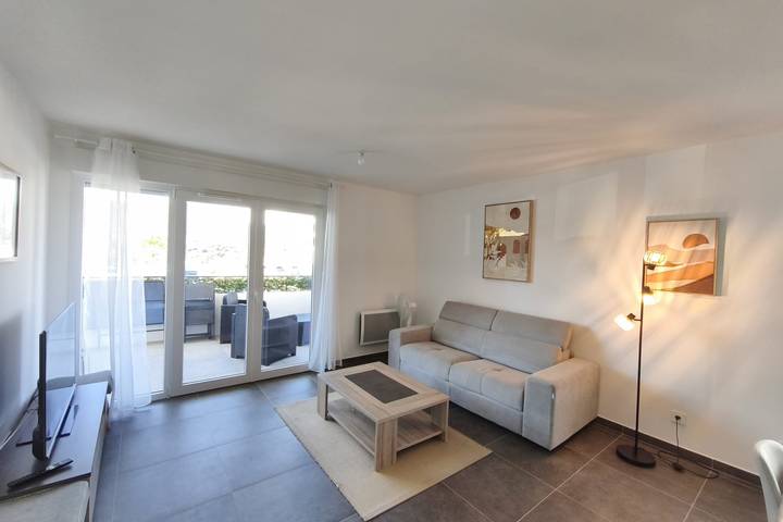 Ferienwohnung für 4 Personen, mit Terrasse in Ajaccio