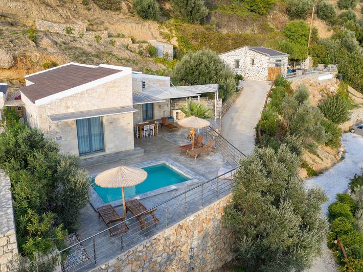 Ferienhaus für 5 Personen, mit Balkon und Terrasse sowie Garten und Pool