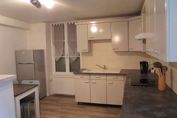 Appartement de vacances pour 4 personnes, avec Terrasse ainsi que Jardin et Piscine