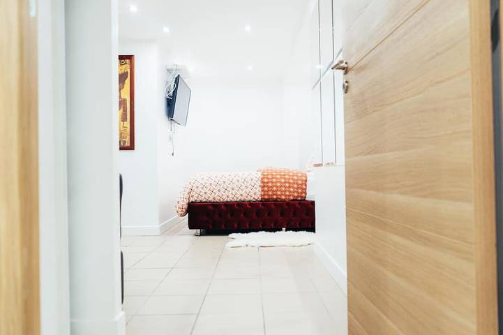 Gîte pour 4 personnes, avec jacuzzi ainsi que jardin et terrasse à Osny - 2