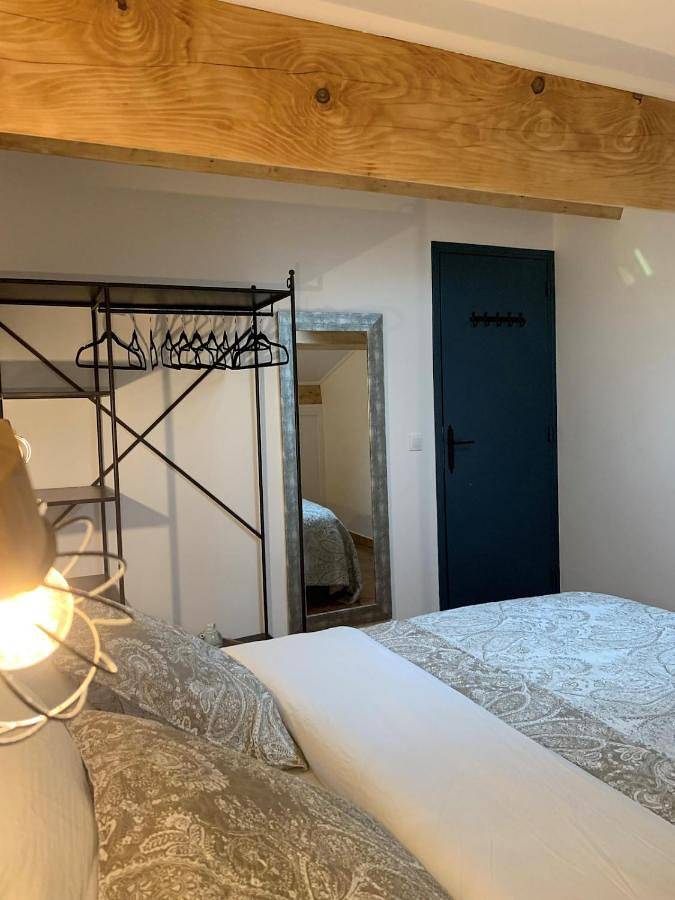 Gîte pour 6 personnes, avec jardin et piscine, adapté aux familles à Cers - 4