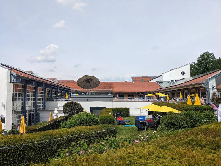 Ganze Wohnung, Ferienappartement Bademantelzugang zur Therme in Bad Griesbach, Bayerische Golf und Thermenland