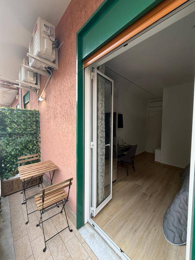 Double Room with Balcony in Misterbianco, Catania e dintorni