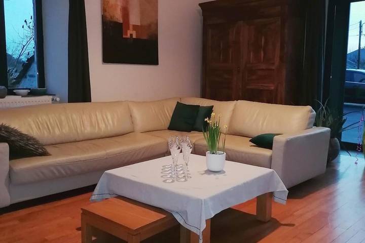 Location de vacances pour 6 personnes, avec terrasse et vue ainsi que jardin et piscine à Montrozier - 2