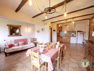 Gîte pour 6 personnes, avec balcon à Château-Ville-Vieille