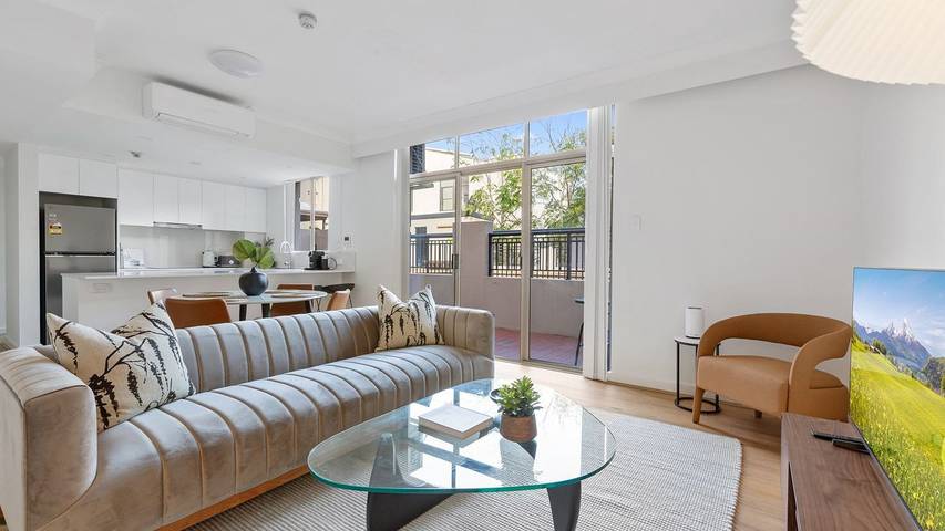 Holiday apartment for 5 people, with pool in Sydney