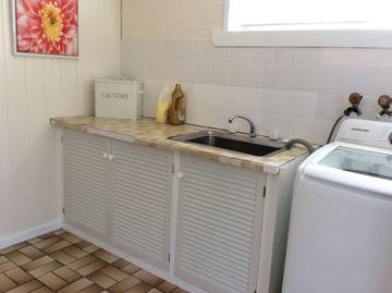 Holiday Home for 15 People in Lakes Entrance, Shire of East Gippsland, Photo 4