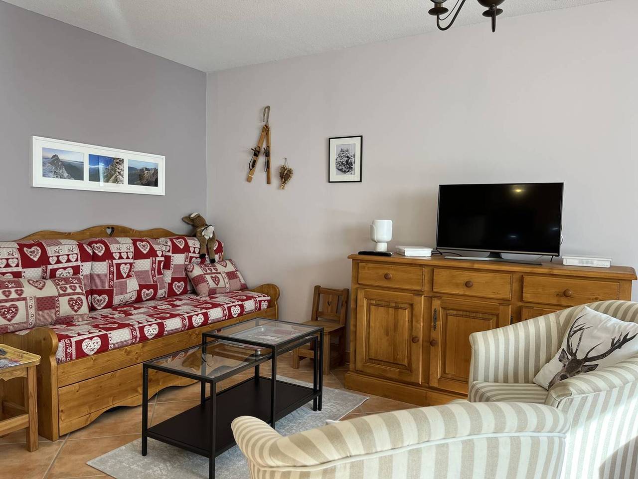 Appartement entier, Appartement Fonctionnel avec Balcon, Garage et Wifi - Parfait pour 4 Personnes près des Pistes in Villard-de-Lans, Parc naturel régional du Vercors