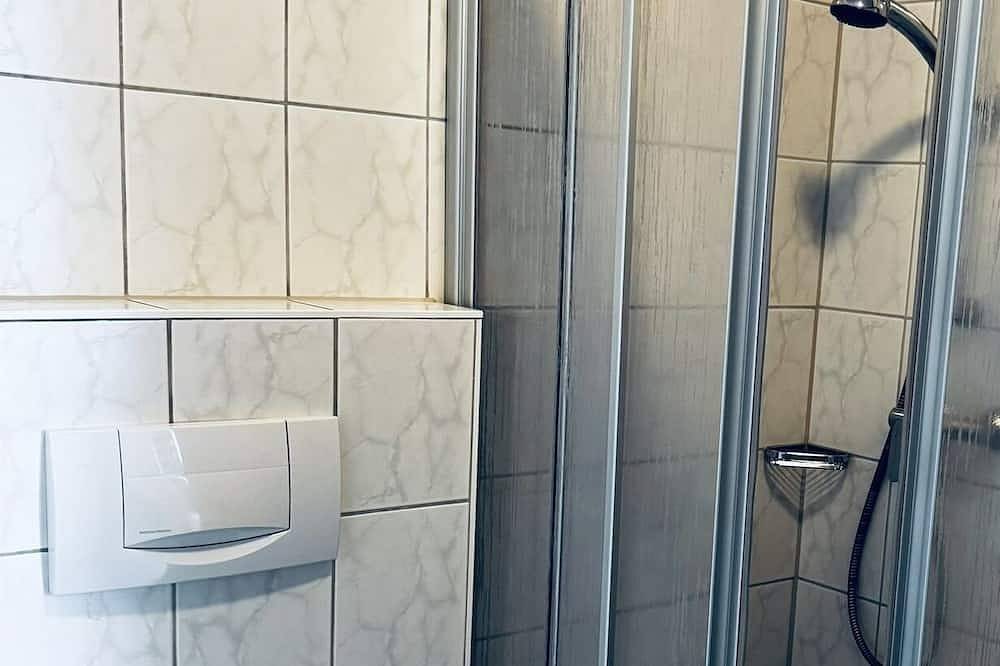 Ganze Wohnung, Ferienwohnung 1.Stock mit Ost- und Südbalkon (58qm) in Neustadt a.d.Donau, Altmühltal