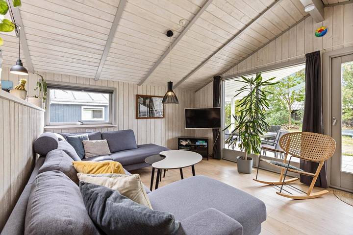 Holiday home in Blåvand, just 350 metres from the beach, dogs welcome in Blavand, Varde Region