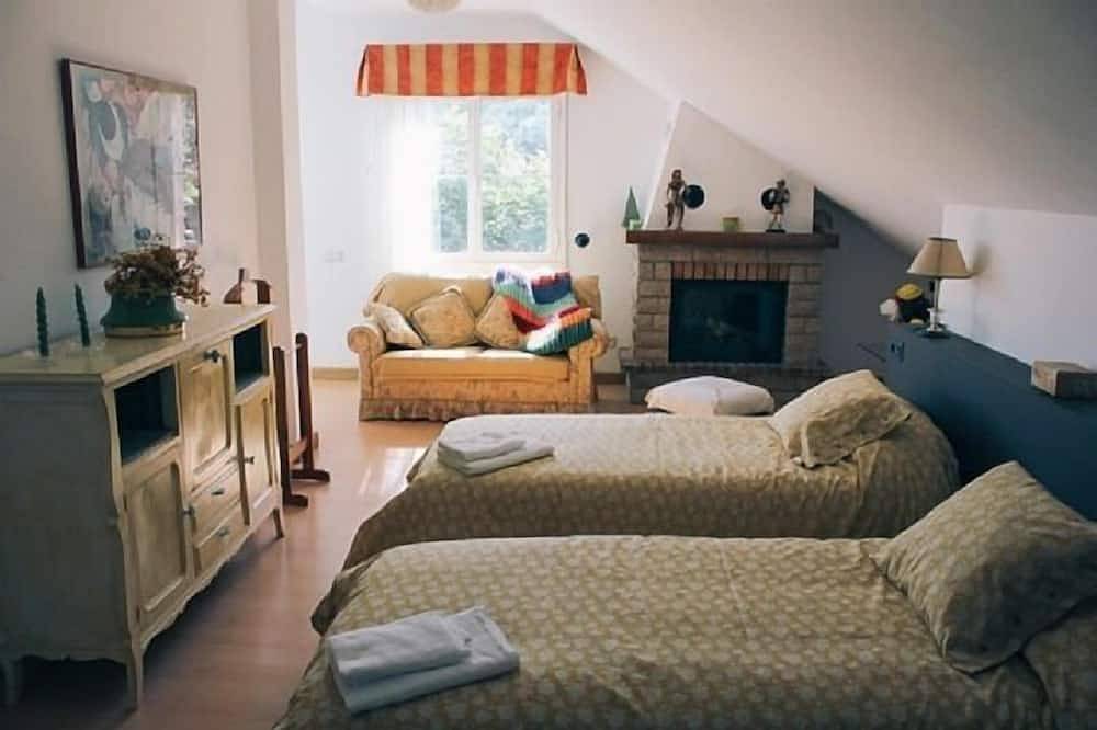 Casa Larrate para 8 personas in Hornos de Moncalvillo, Sierra de Moncalvillo