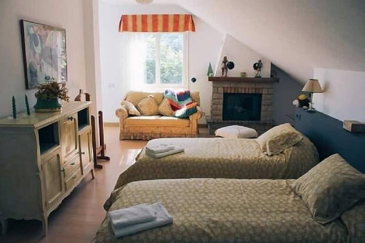 Casa Larrate para 8 personas in Hornos de Moncalvillo, Sierra de Moncalvillo