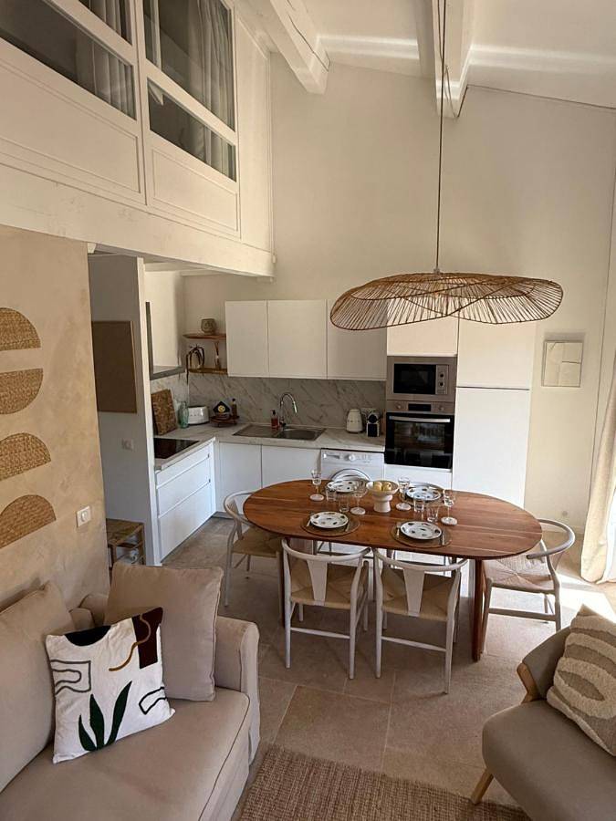 Gîte pour 4 personnes, avec jardin et vue dans Pampelonne - 2