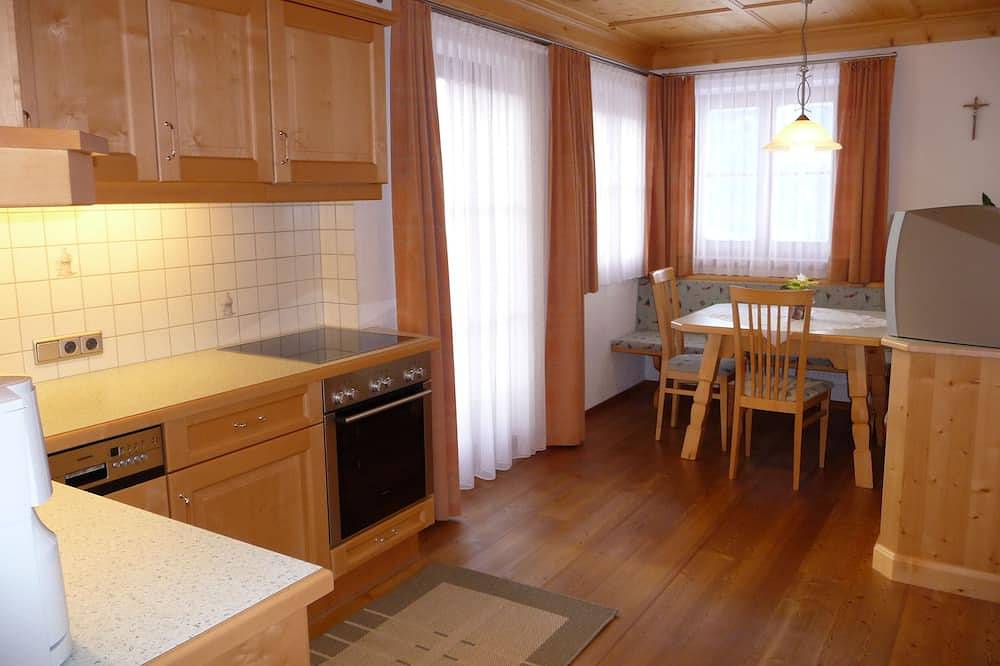 Entire apartment, Apartment Hochberg Apartmenthaus Gutwenger in Innervillgraten, East Tyrol