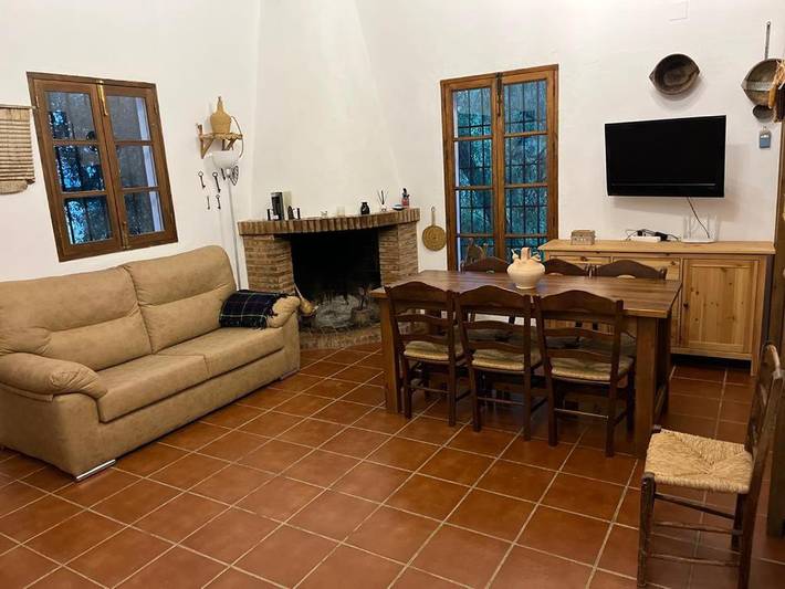 Casa rural para 7 personas, con piscina además de vistas y jardín, Familias con niños en Cañete la Real - 2