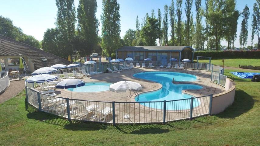 Parc de vacances pour 4 personnes, avec Terrasse ainsi que Jardin et Sauna