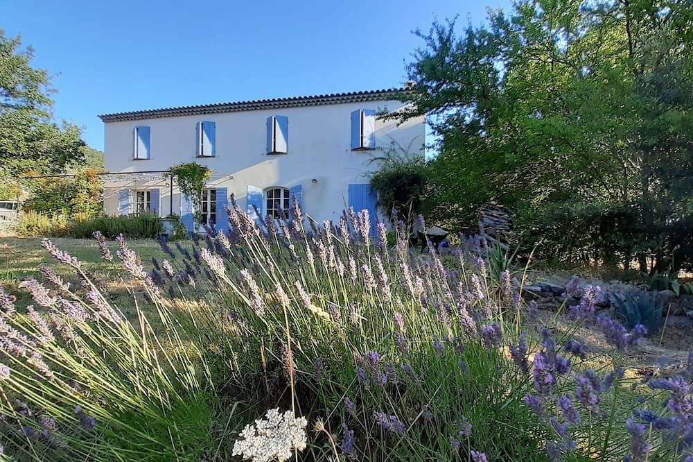 Maison à la campagne avec piscine in Mazaugues, Région de Brignoles