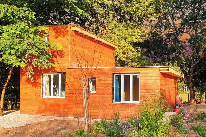 Gîte pour 6 personnes, avec jardin dans Dommartin-lès-Cuiseaux