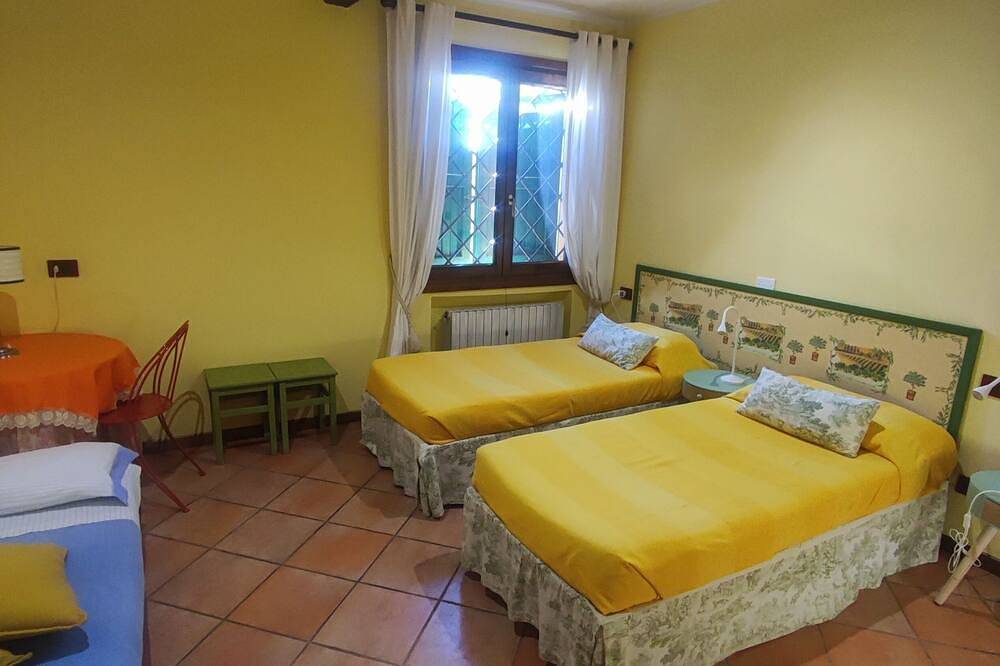 Piscina, bienestar y relajación en las colinas de Bolonia in Crespellano, Valsamoggia