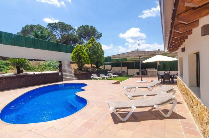 Casa rural para 8 personas, con Terraza además de Jardín y Piscina en Sils - 3