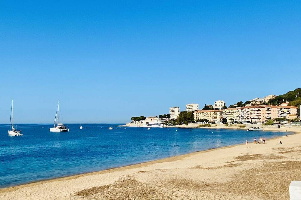 Appartement entier, Appartement 3 pièces 75m2,à 20 m de la plage Trottel in Ajaccio, Golfe D'Ajaccio